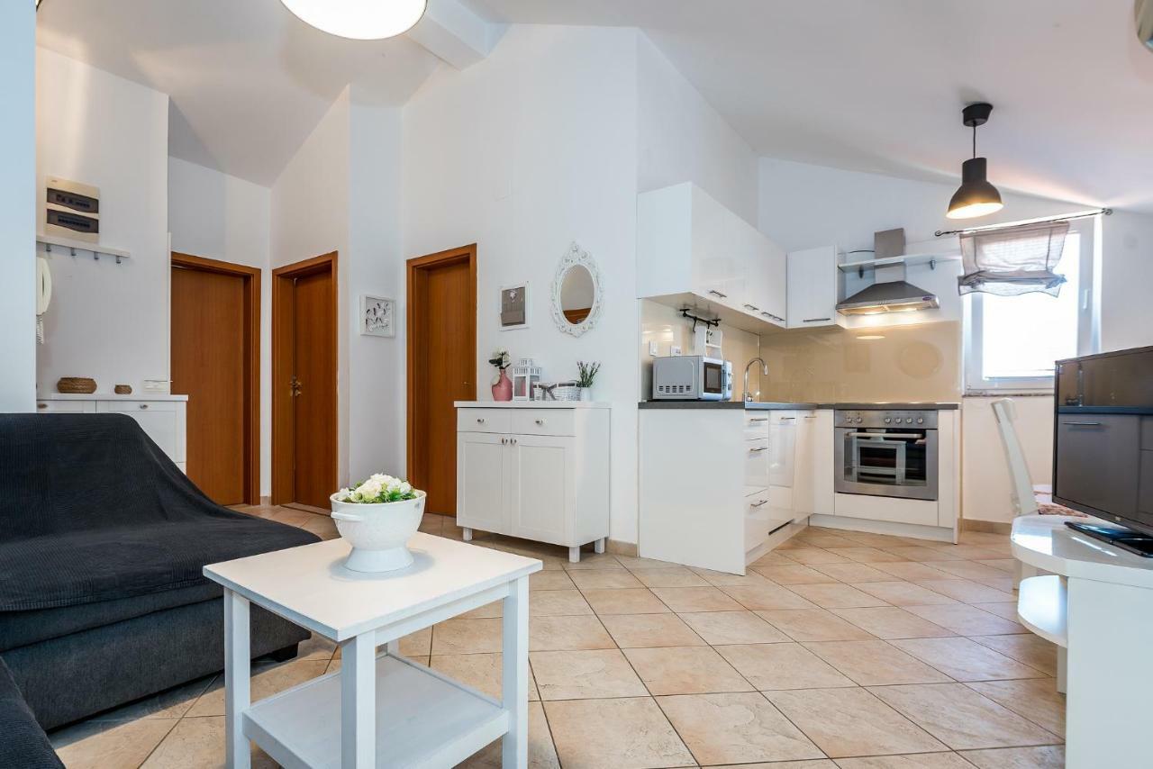 Apartman Karla Mara Ana Ivan & Jo Srima Eksteriør bilde