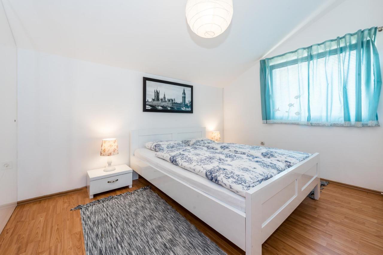 Apartman Karla Mara Ana Ivan & Jo Srima Eksteriør bilde